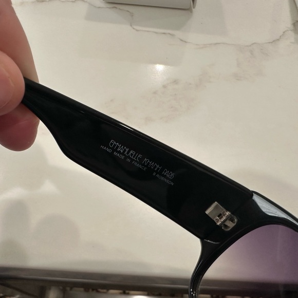 Used sunglasses - Picture 2 of 4